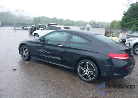 2017 Mercedes-Benz C 300 4Matic z USA, uszkodzony, nr VIN WDDWJ4KB8HF353968